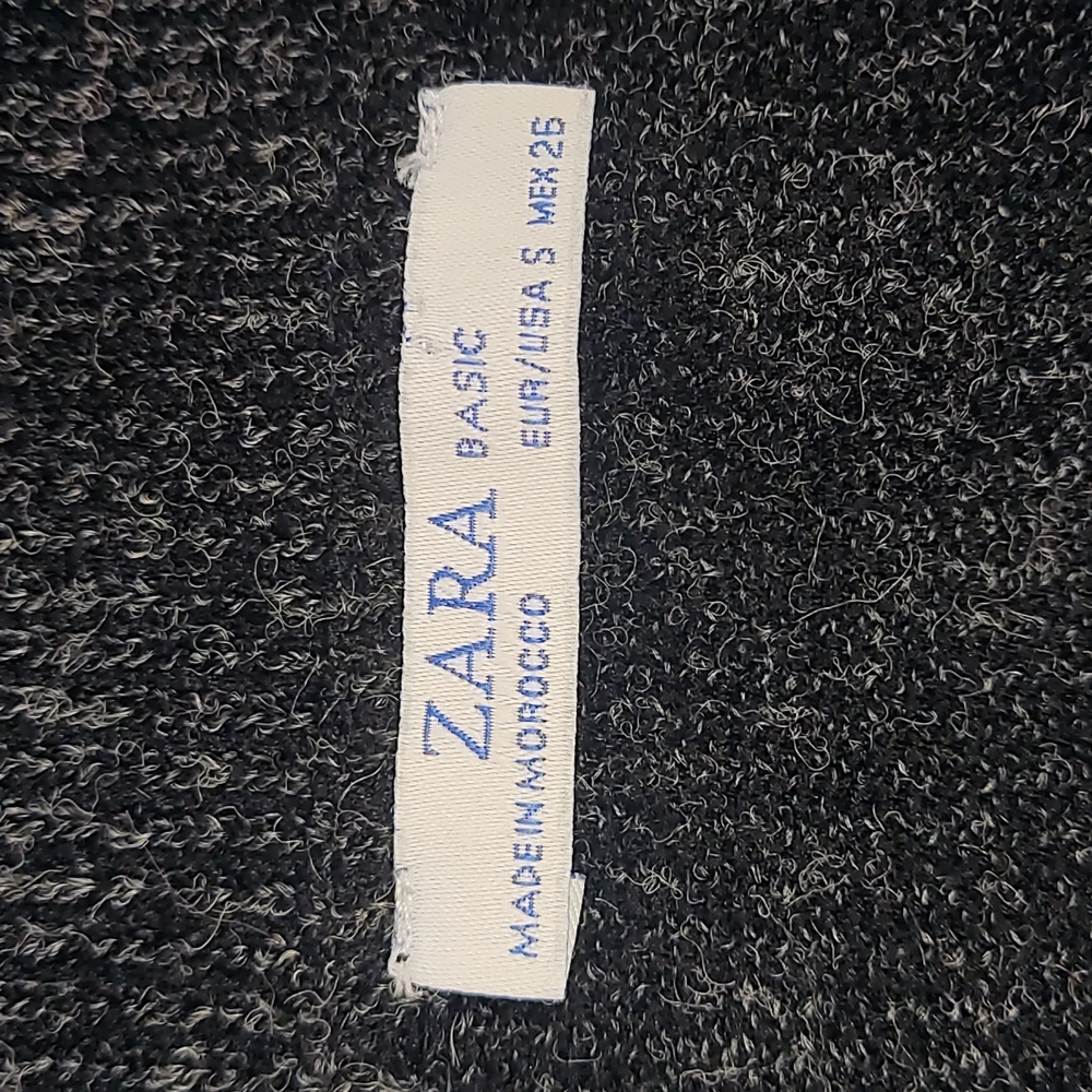 Zara Basic Ribbed V-Neck Sweater - Picture 3 of 9